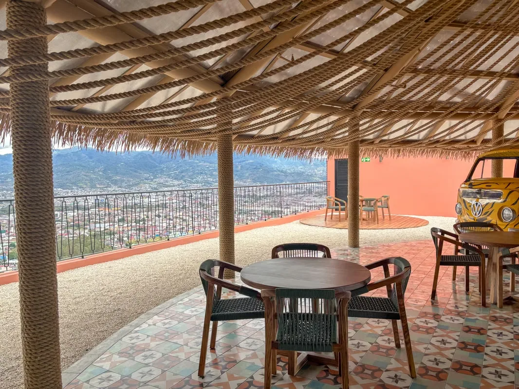 Close to all utilities, steps from restaurants, supermarkets and entertainment areas., photo 6