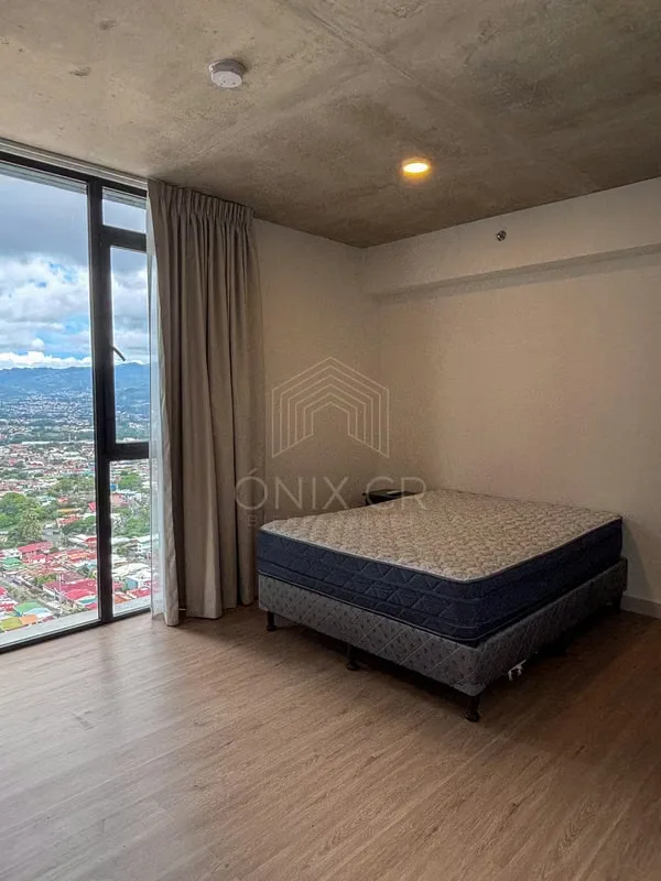 Close to all utilities, steps from restaurants, supermarkets and entertainment areas., photo 10
