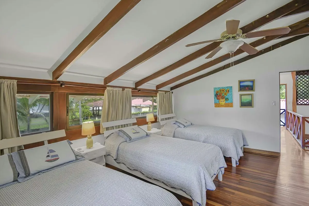 Casa Frente al Mar con Piscina Privada en Playa Tivives | Vista Espectacular + Airbnb Ready, photo 12