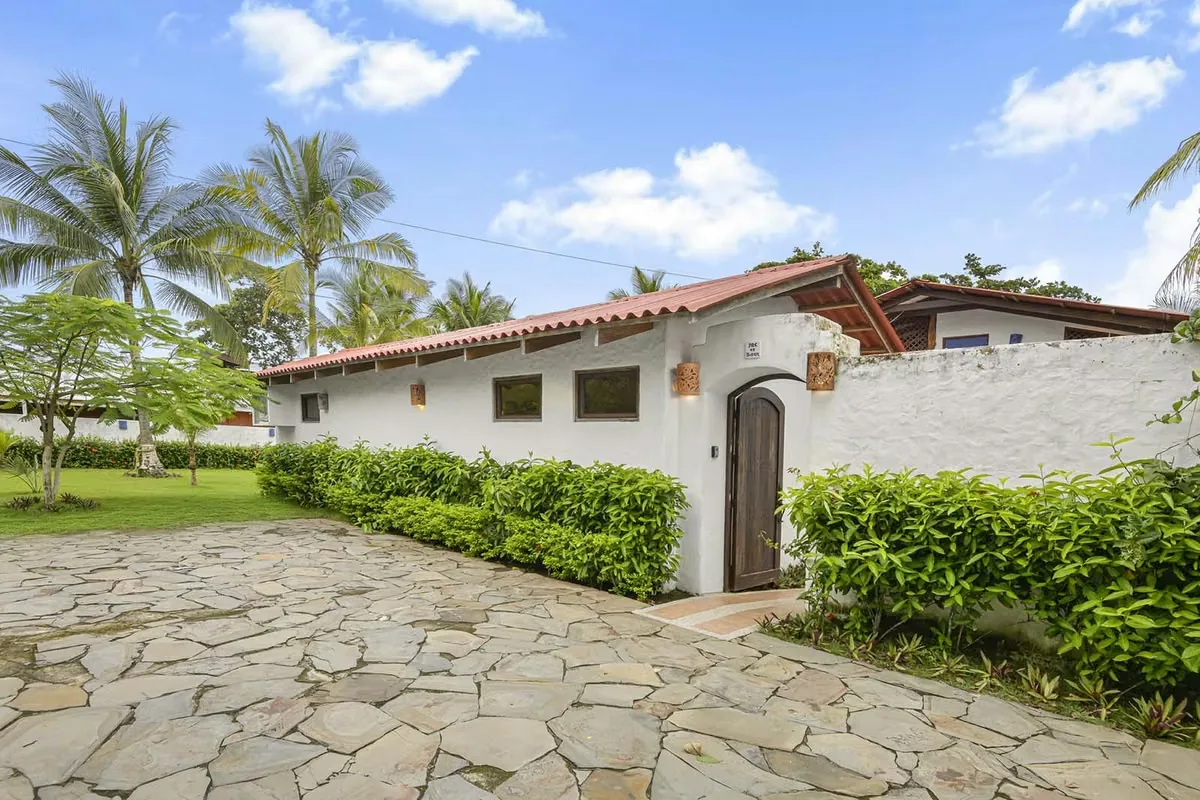 Casa Frente al Mar con Piscina Privada en Playa Tivives | Vista Espectacular + Airbnb Ready, photo 10