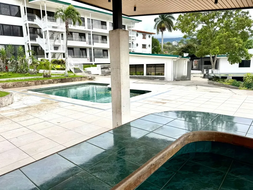 This modern studio apartment is located in Bello Horizonte, Escazú, within a new three-story building on a quiet cul-de-sac, offering greater privacy and a peaceful atmosphere. Its ...