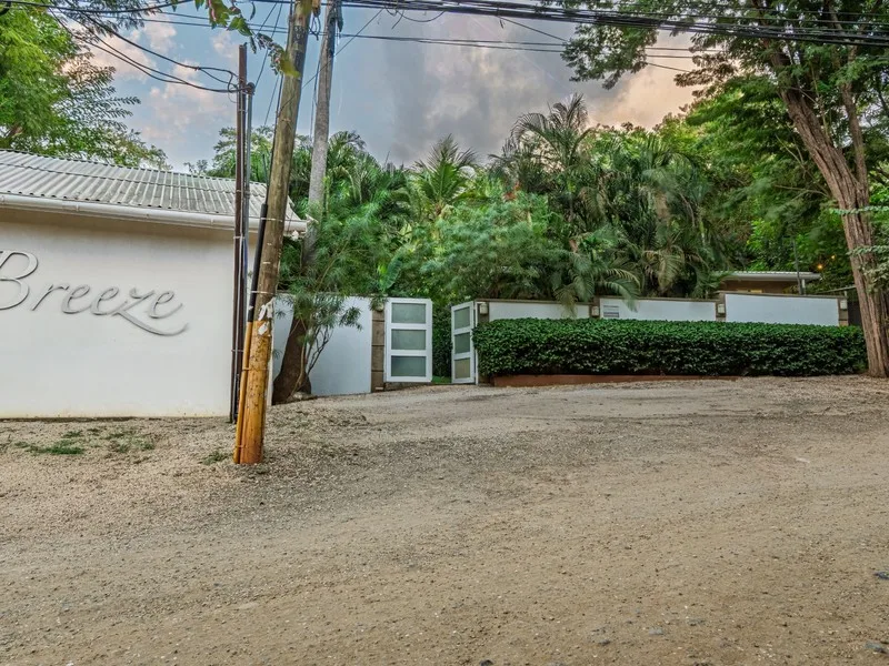 11 Bed Hotel / Leisure For Sale in Tamarindo