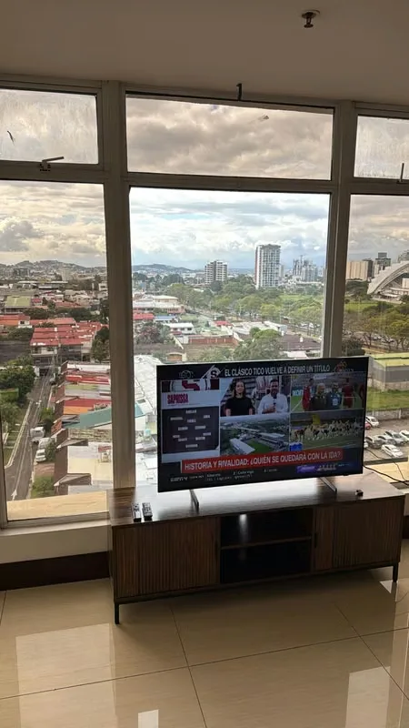 Apartamento amoblado, cuota de mantenimiento pagada en Sabana Sur.
