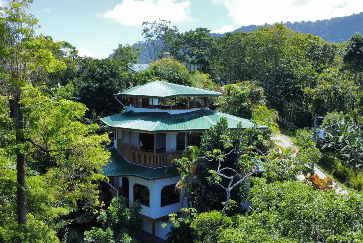 Teak Luxury 5-beds Home in the Mountains of Las Tumbas – 0.45 ACRES, photo 2