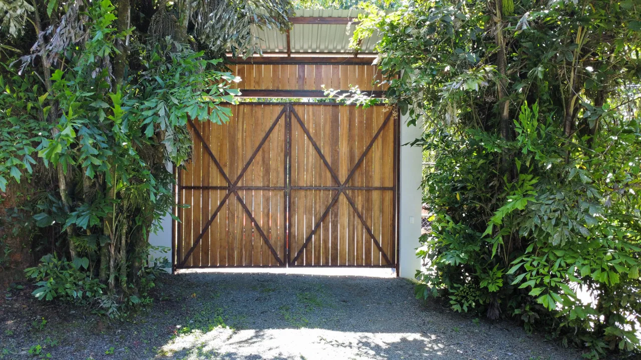 Teak Luxury 5-beds Home in the Mountains of Las Tumbas – 0.45 ACRES, photo 17
