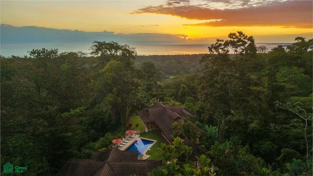 Cahuita, Talamanca, Limón, Costa Rica, 70403,, Limon 70403