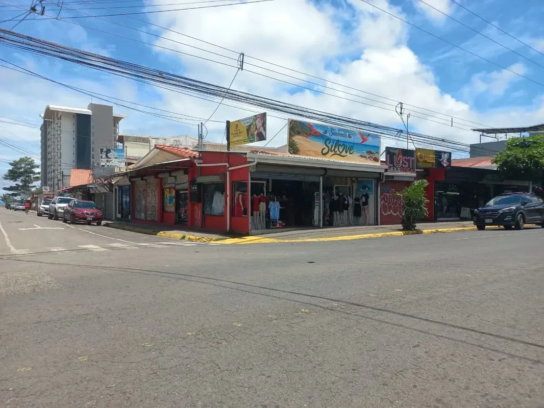 We present an exceptional investment opportunity in a high-visibility commercial space strategically located in the heart of Jacó, ..., photo 5