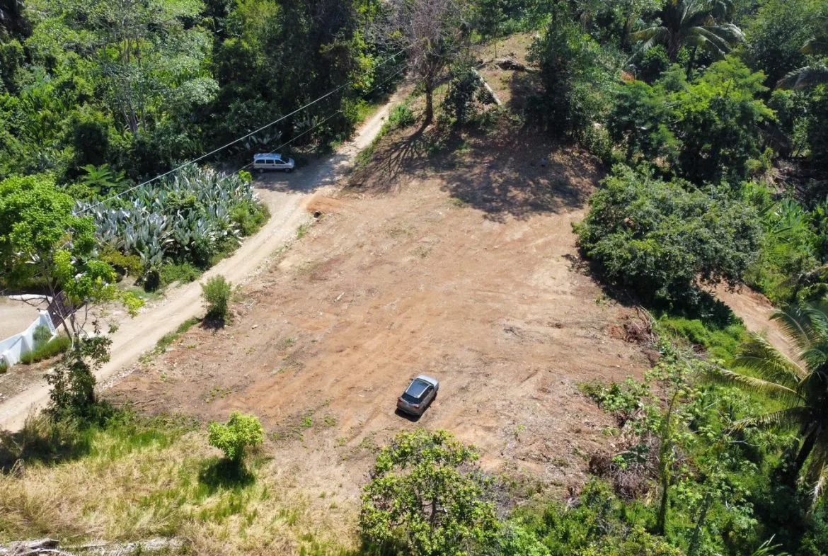 LOTS OF USABLE LAND WITH AMAZING LOCATION MINUTES TO UVITA – 2.08 ACRES, photo 2