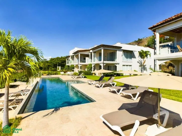 Condominio de lujo de 2 dormitorios con vista al mar en Tamarindo