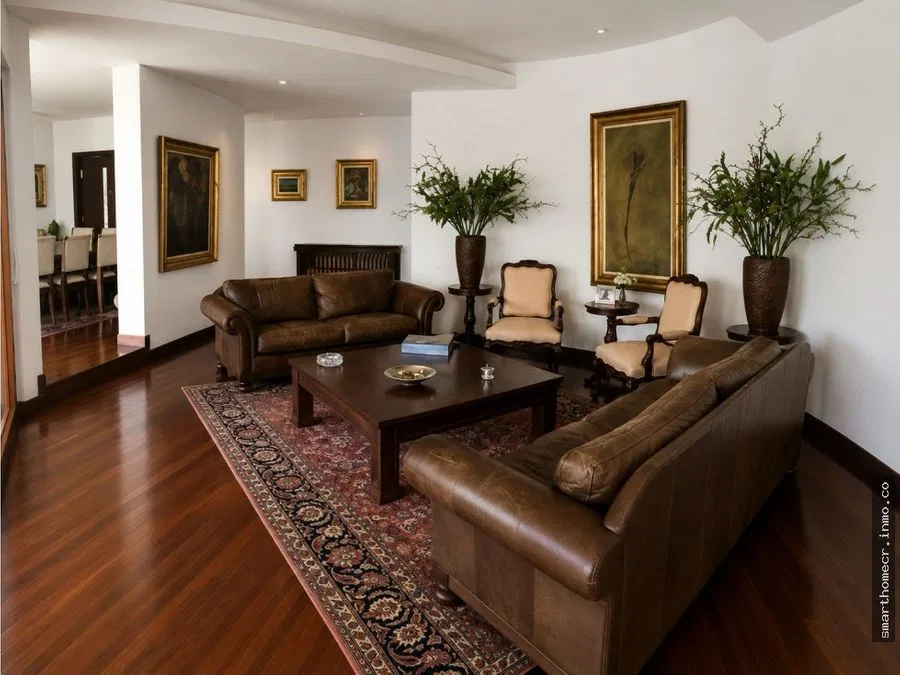 VENTA DE CASA ESQUINERA EN CERRO ALTO, ESCAZÚ*