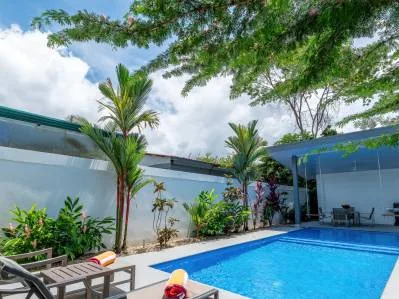 Villa moderna de 3 dormitorios y 2 baños ¡A solo minutos de la playa!, photo 2