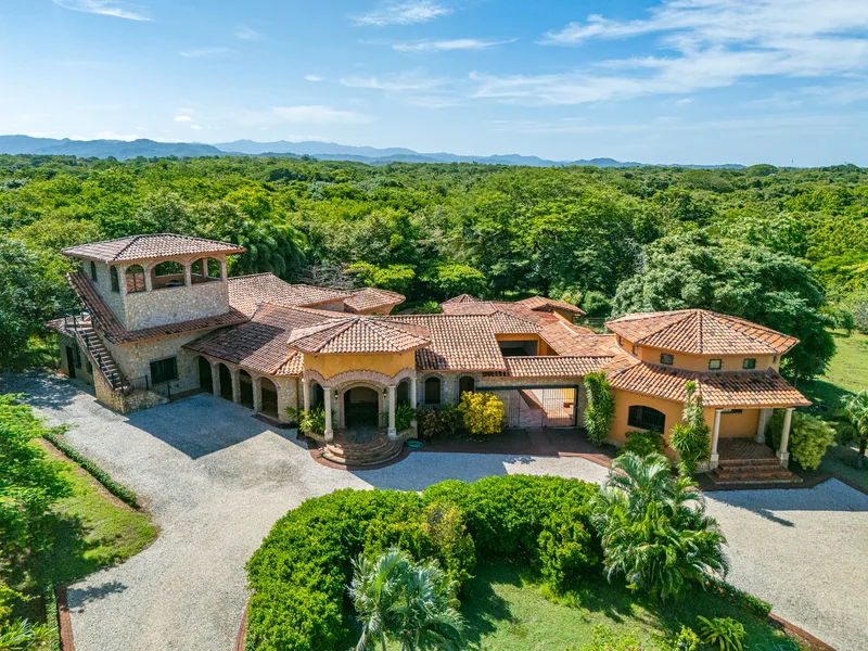 4 Bed Single Family Homes For Sale in Junquillal, photo 4