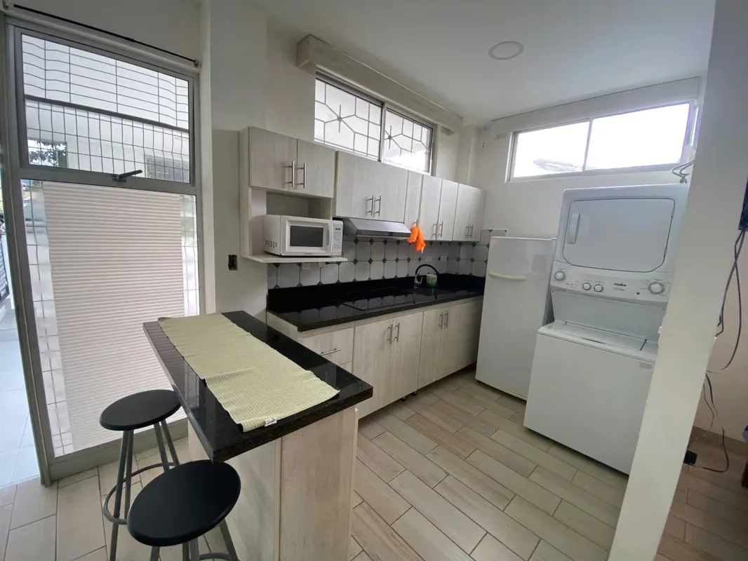 Alquiler de fino y moderno apartamento tipo estudio.