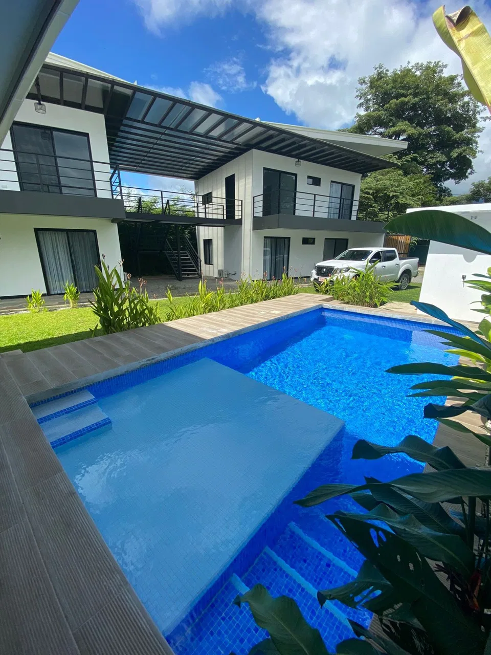 Four-Unit Apartment Complex Near the Ocean – High Rental Potential