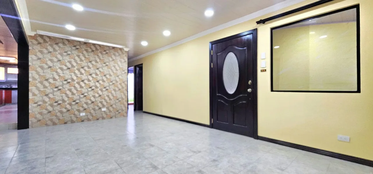 House for sale in San Antonio, 1 story, photo 3