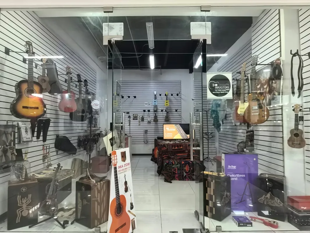 Mall San Pedro is a very well located and very moving shopping center, photo 2