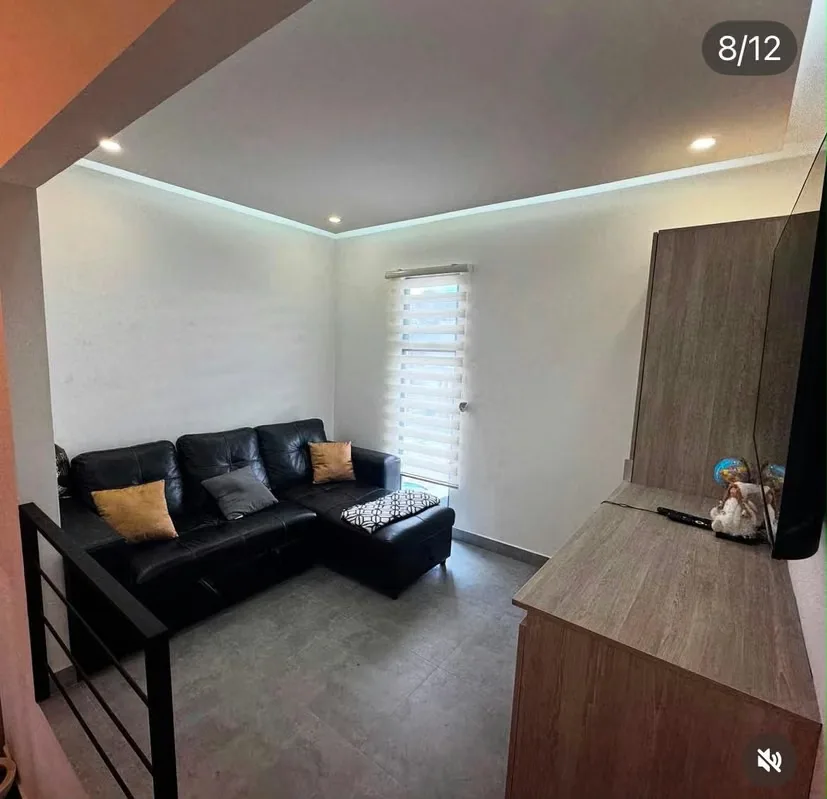 Esta hermosa propiedad se encuentra dentro de un condominio de desarrollo reciente, caracterizado por sus viviendas prácticamente nuevas, arquitectura contemporánea y un entorno ..., photo 7
