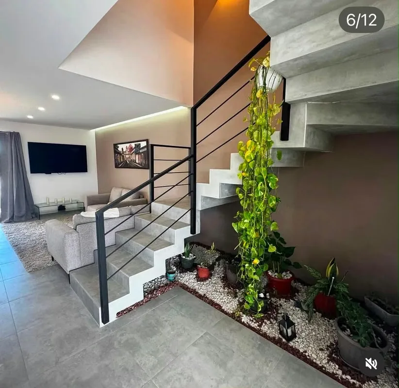 Esta hermosa propiedad se encuentra dentro de un condominio de desarrollo reciente, caracterizado por sus viviendas prácticamente nuevas, arquitectura contemporánea y un entorno ..., photo 8