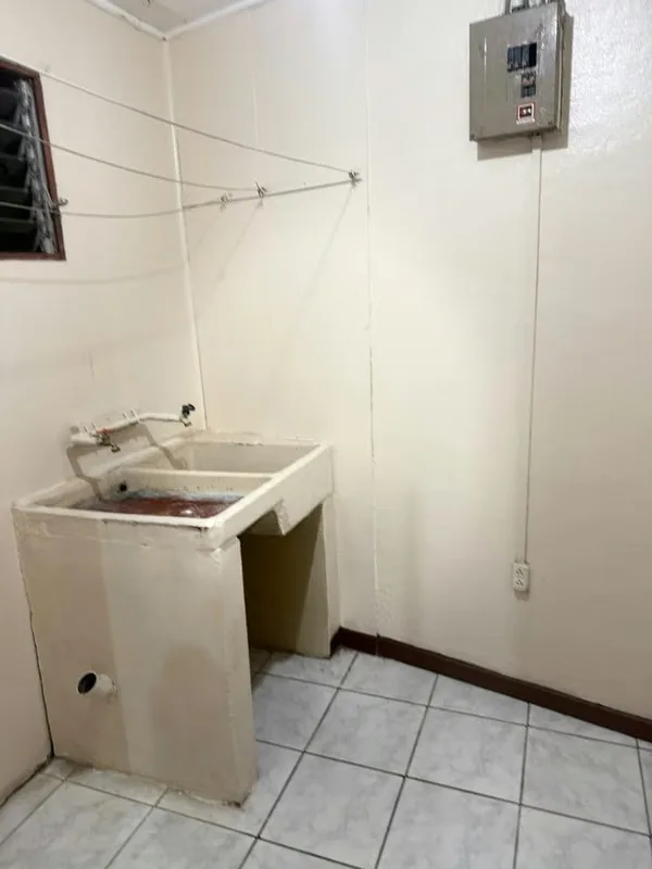 Alquilo pequeño apartamento en Tibas centro para una persona o pareja, photo 2