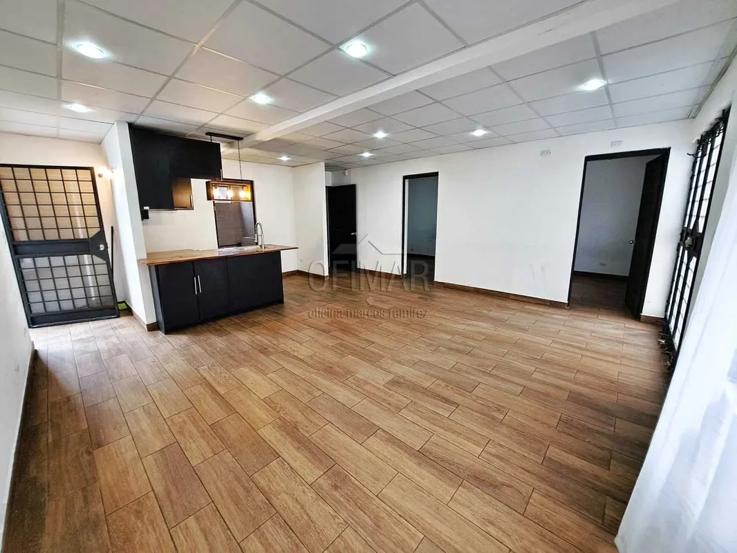 Ubicado en una propiedad de únicamente 3 apartamentos, dentro de un residencial muy seguro, tranquilo y de excelente ..., photo 3