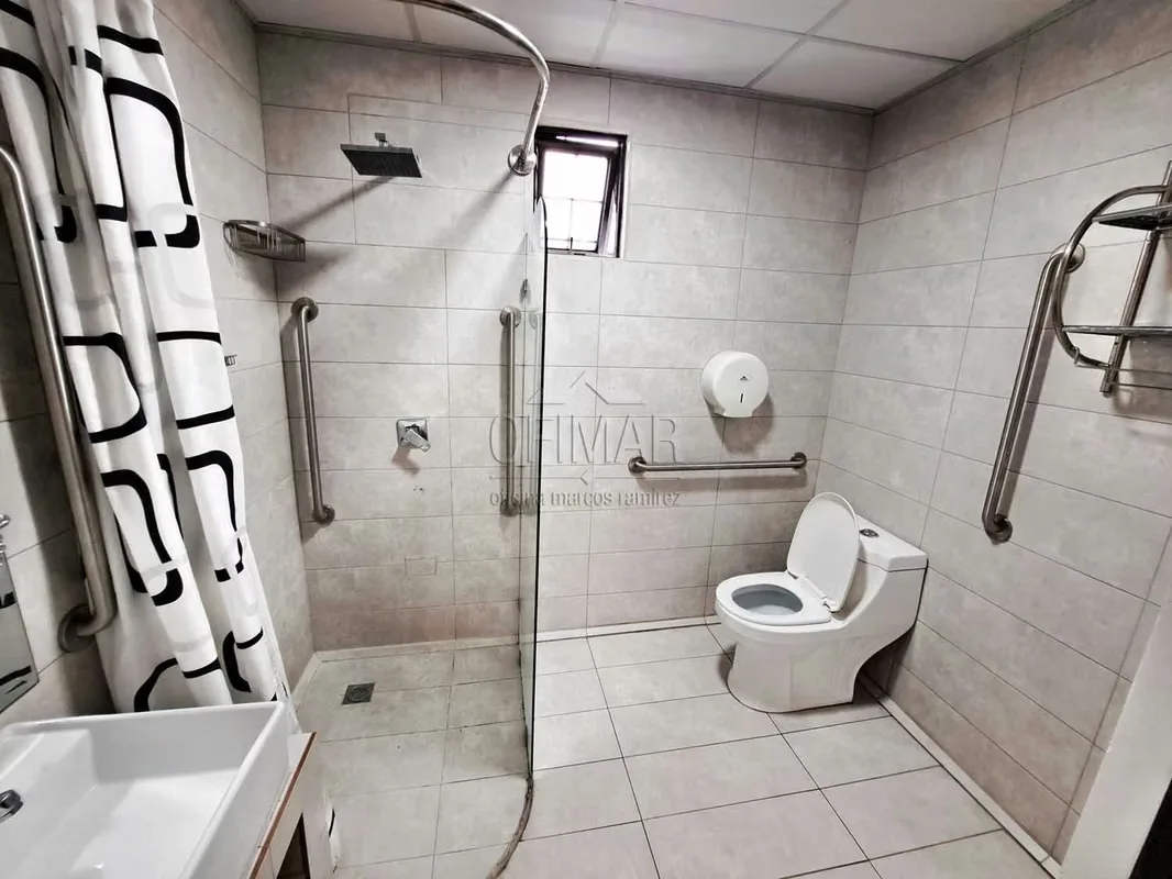 Ubicado en una propiedad de únicamente 3 apartamentos, dentro de un residencial muy seguro, tranquilo y de excelente ..., photo 7