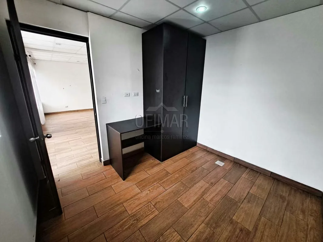 Ubicado en una propiedad de únicamente 3 apartamentos, dentro de un residencial muy seguro, tranquilo y de excelente ..., photo 8