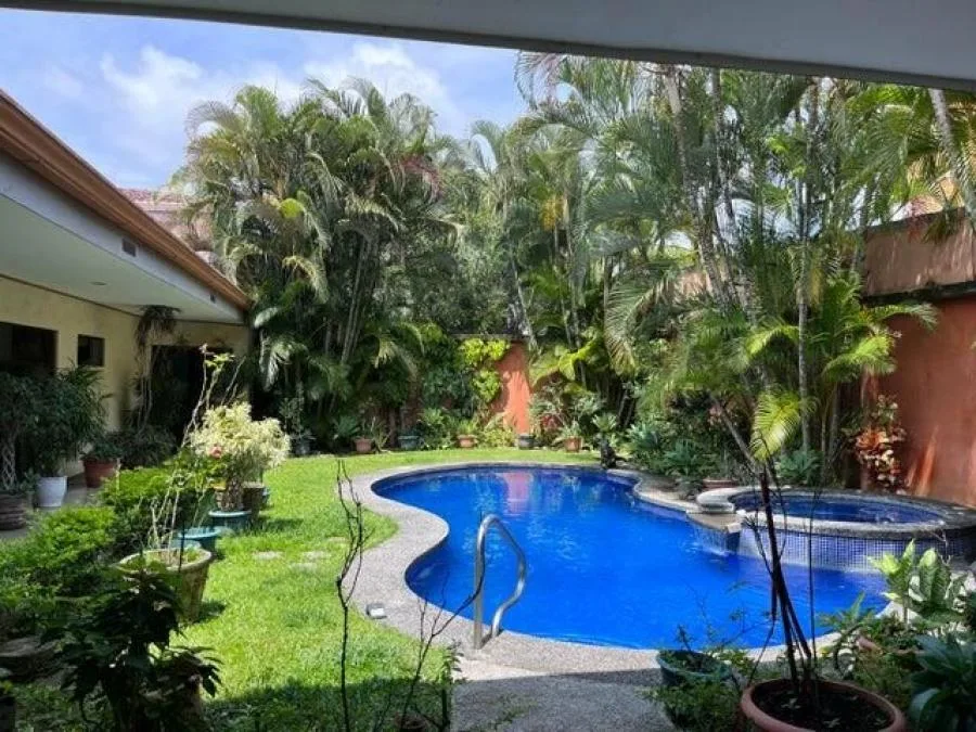 Venta de Casa en Santa Ana, San José. RAH 25-1144 - Venta en Santa Ana, photo 4
