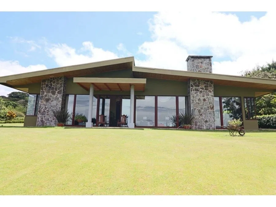 Quinta de lujo con 1,5 hectáreas y vista | San Isidro de Heredia