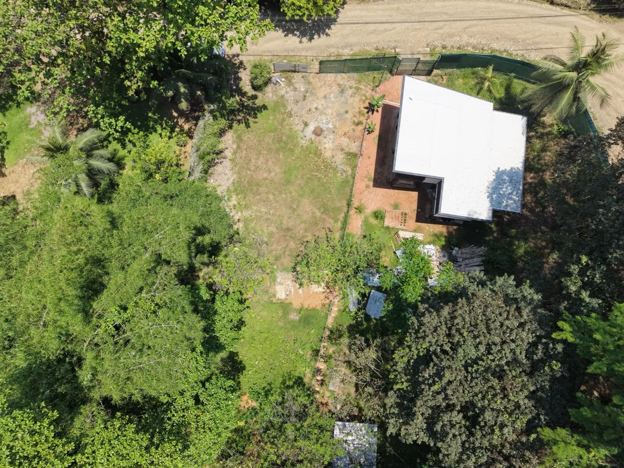 Easy Access Vacant Lot - Walk to Town!