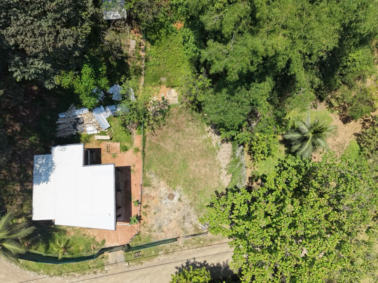 Easy Access Vacant Lot - Walk to Town!, photo 5