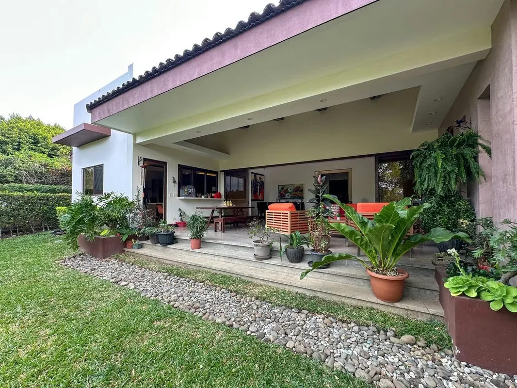 Single-Story Home for Sale | Bosque Dorado, Santa Ana, photo 3