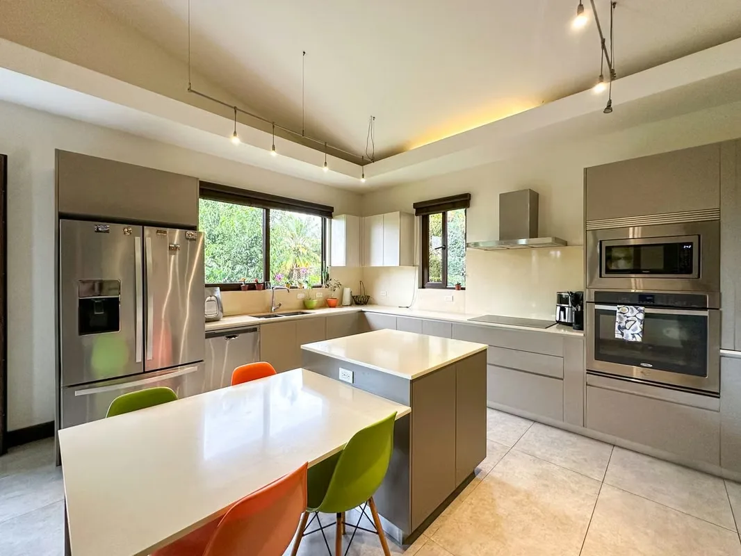 Single-Story Home for Sale | Bosque Dorado, Santa Ana, photo 7