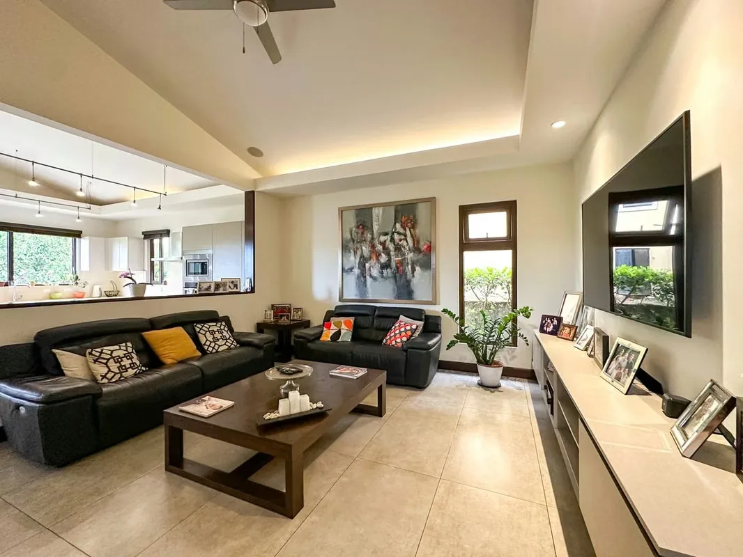 Single-Story Home for Sale | Bosque Dorado, Santa Ana, photo 10