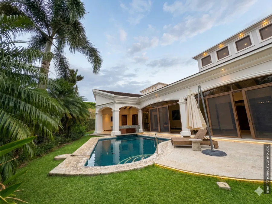 VENTA DE CASA EN BOSQUES DE LINDORA*