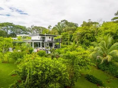 Excepcional tesoro de jardín en Ojochal, moderna casa de 4 habitaciones en 1 acre, photo 7