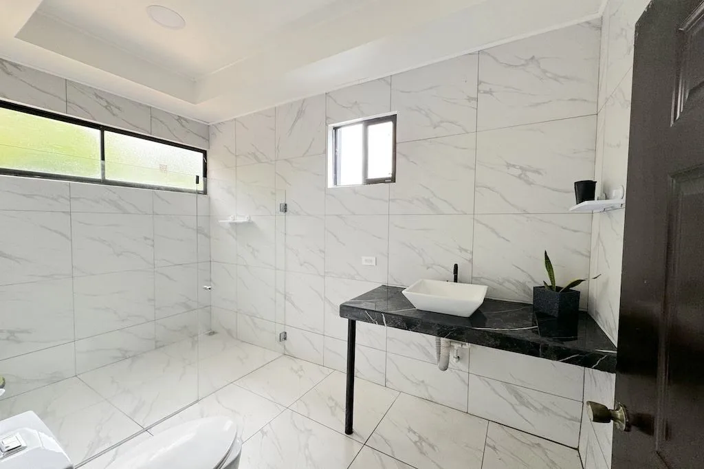 Casa Arboleda ~ Exceptional Multi-Unit Investment Opportunity, photo 11