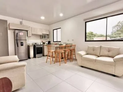 Dúplex en Venta en Condominio Arenas, 2 Apartamentos Amueblados , Playa Herradura, Costa Rica