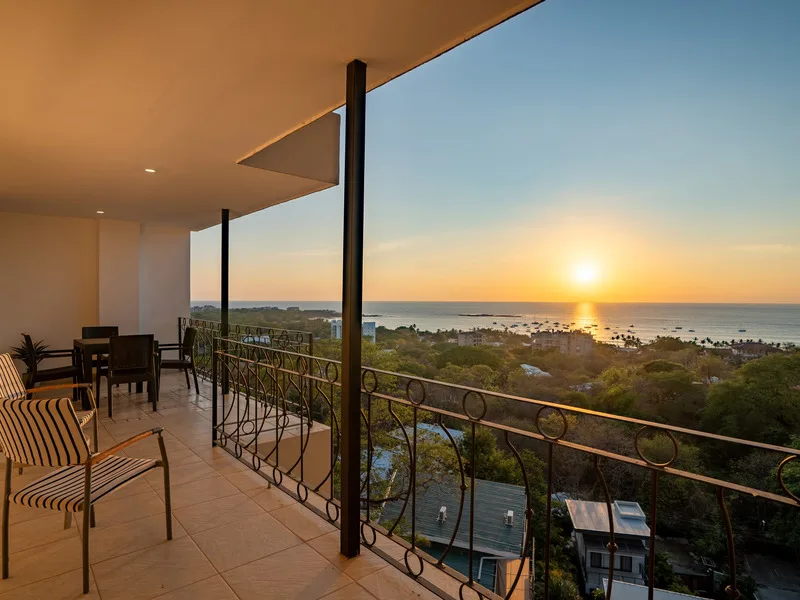 2 Bed Condo For Sale in Tamarindo
