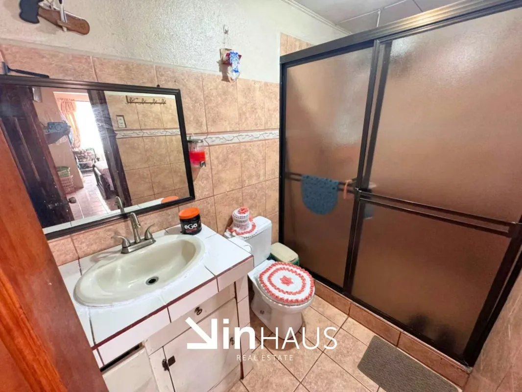 Descubre esta amplia casa de 190 m² de construcción en una zona tranquila, segura y de alta plusvalía, ideal para vivir o ..., photo 5