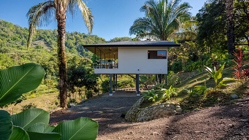 HOUSE AND GUEST HOUSE WITH BEAUTIFUL OCEAN VIEWS, photo 14