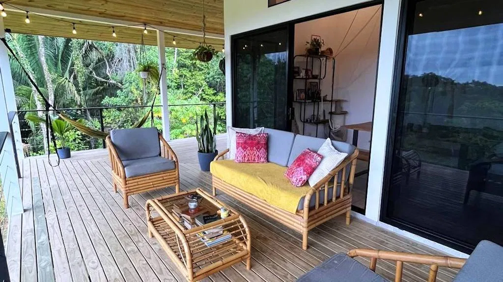 HOUSE AND GUEST HOUSE WITH BEAUTIFUL OCEAN VIEWS, photo 4
