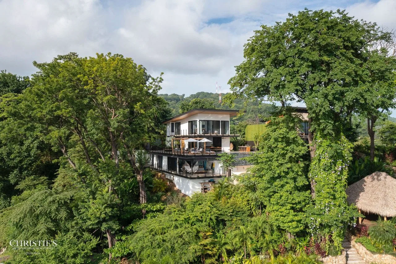 Villa Nofyam - Two Architectural Villas - Expansive Ocean Views