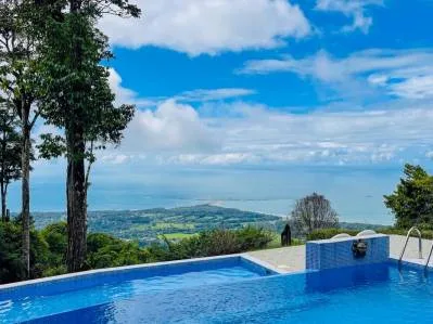 Propiedad con vista a la cola de ballena en venta: el complejo familiar definitivo, photo 5