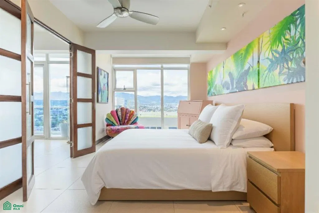 Modern 2-Bedroom Condo with Mountain Views in Barrio Escalante