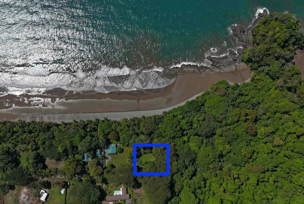 Rare Beachfront Lot Privately Located in Ballena Beach, photo 2