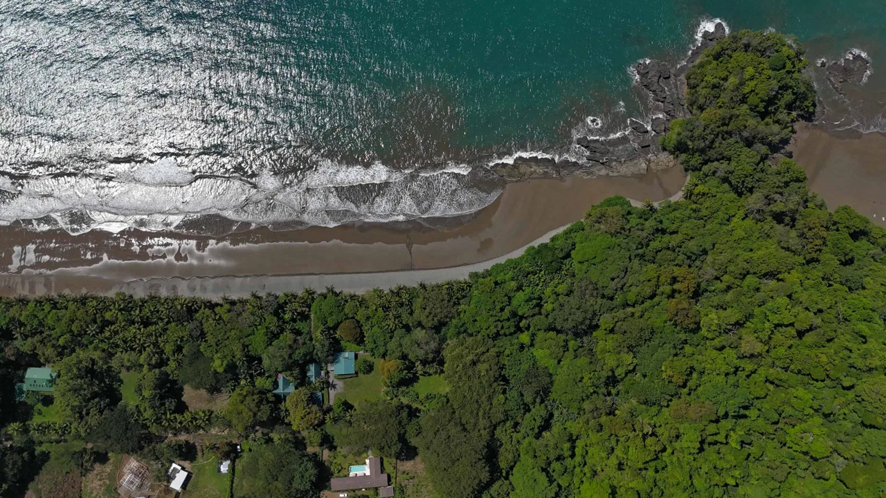 Rare Beachfront Lot Privately Located in Ballena Beach, photo 9