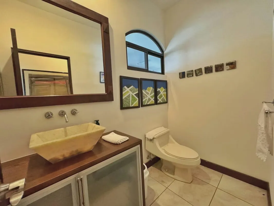 4 rooms (Air conditioning, 3 on the ground floor and 1 on the upper floor), photo 11