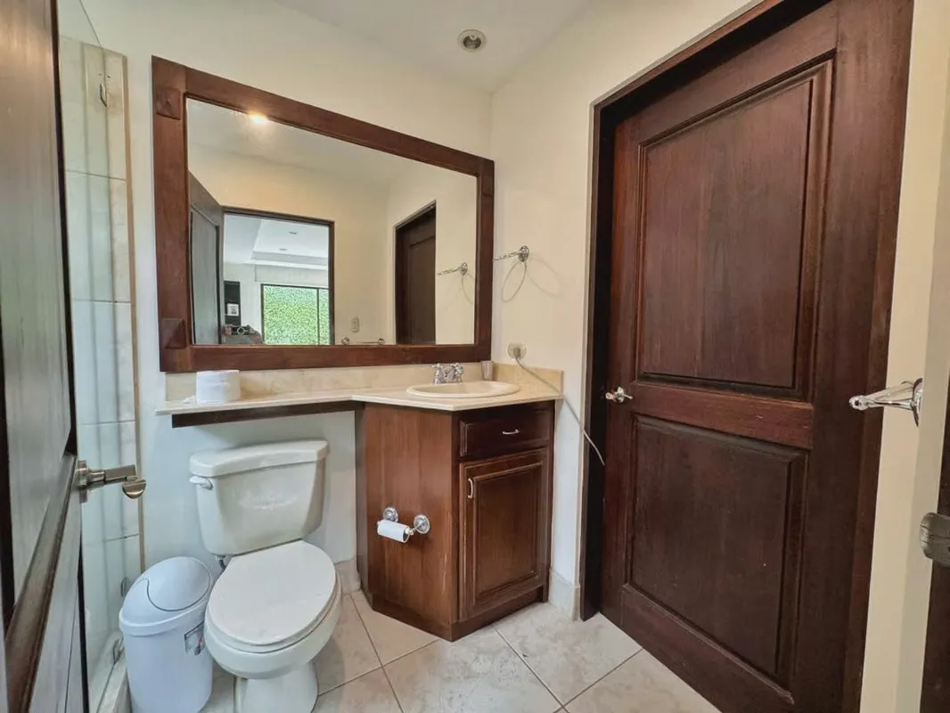4 rooms (Air conditioning, 3 on the ground floor and 1 on the upper floor), photo 9