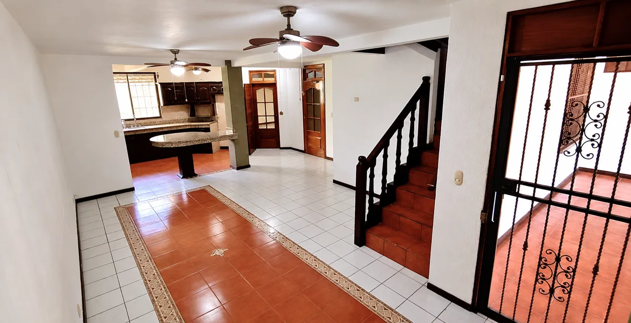 NUEVO PRECIO | Casa en Liberia Centro | 296 m² | 2 suites principales