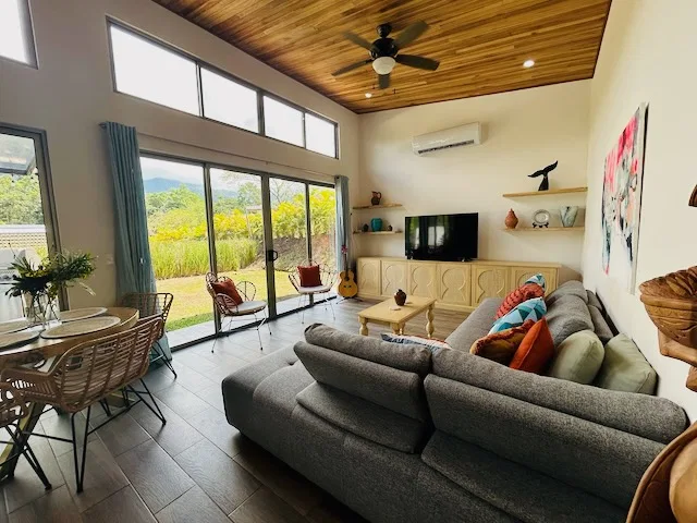 3 Bedroom Home with Pool in Gated Community – 0.29 Acres, photo 4